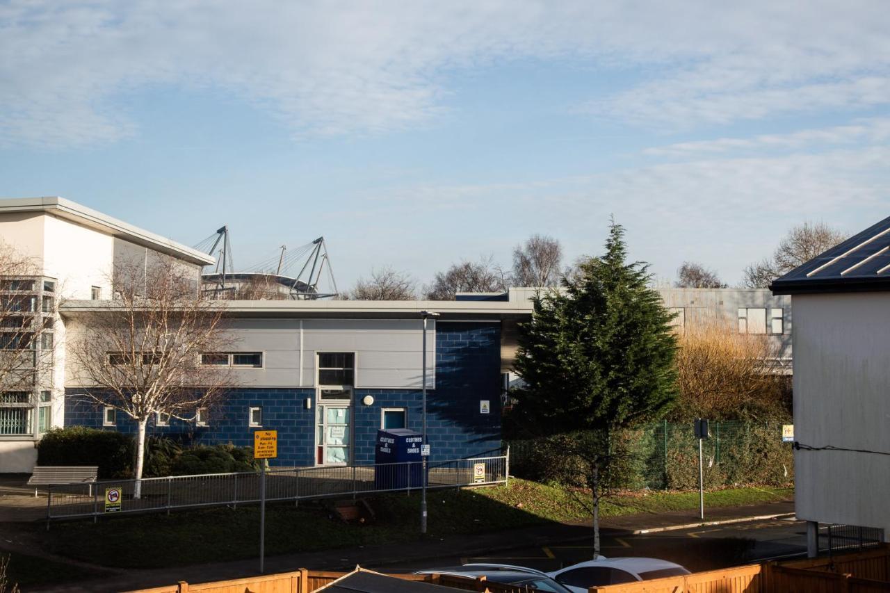 Walking Distance To Etihad And Coop Live Arena With Free Parking Villa Manchester Exterior photo
